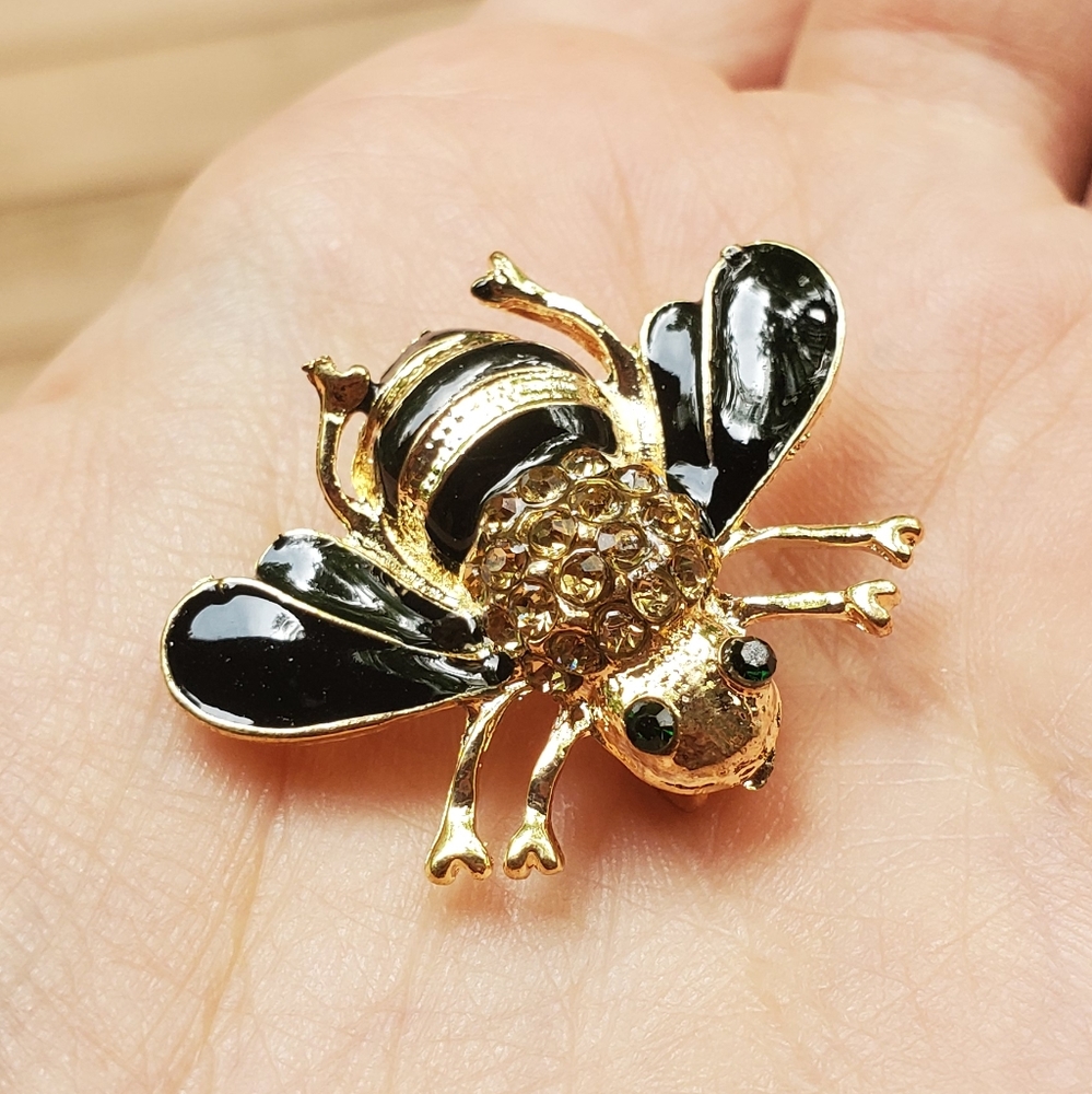 NWOT Gold Rhinestone Bumblebee Brooch Pin - Picture 6 of 6